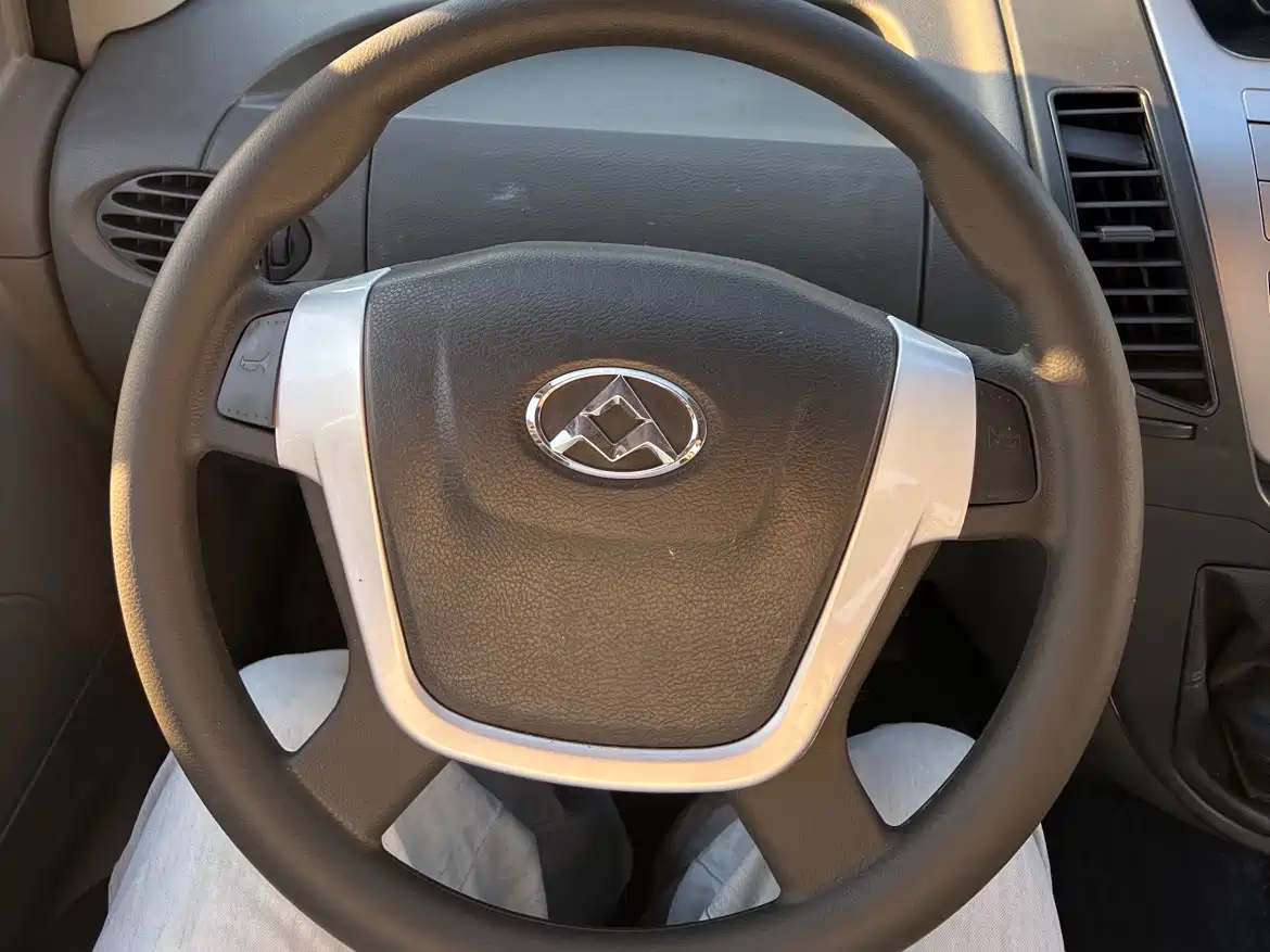 SAIC Maxus Xintu V80 2017 2.5T Manual Shangjie Edition China IV Short Wheelbase Medium Roof 9 Seats фото 17