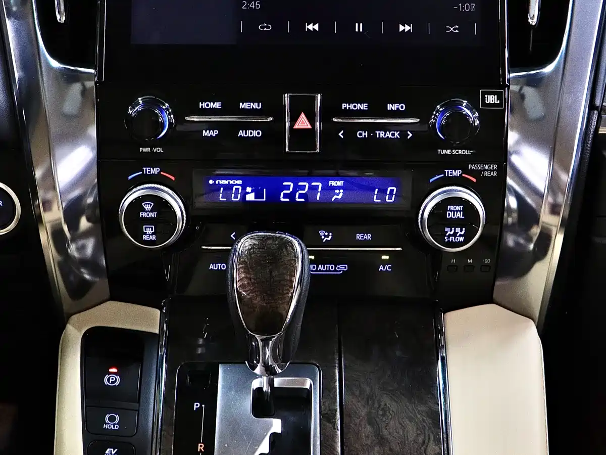 Toyota Vellfire 2020 Twin Engine 2.5L HV Premium Edition фото 21