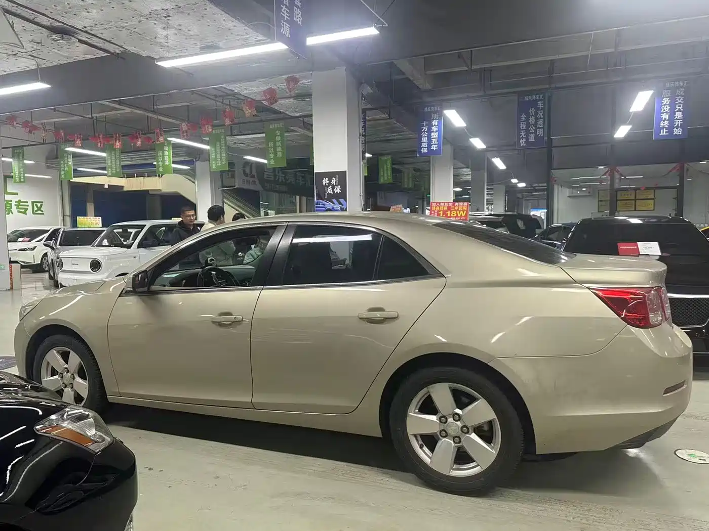 Chevrolet Malibu 2012 2.0L Automatic Comfort Edition фото 10