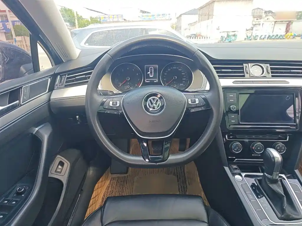 Volkswagen Magotan 2018 330TSI DSG Leading фото 11