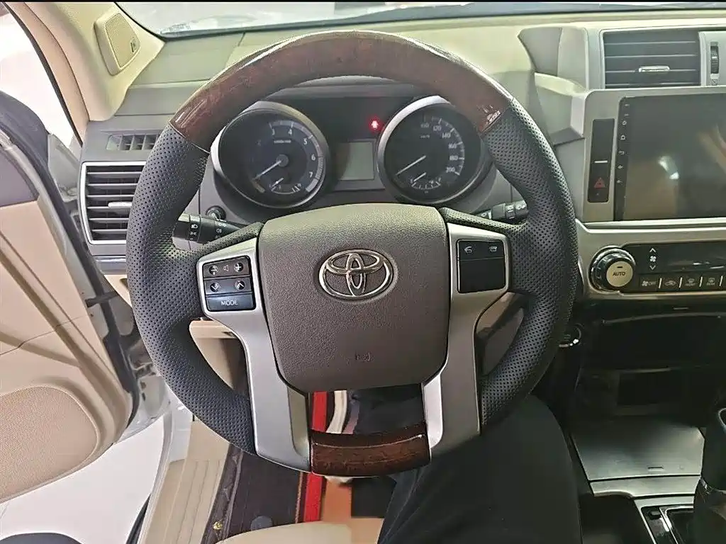 Toyota Prado 2016 2.7L Auto Luxury Edition фото 14