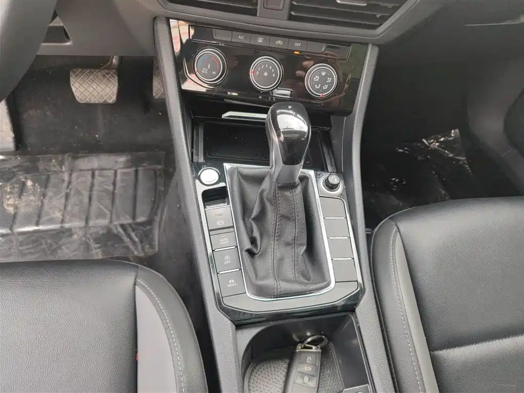Volkswagen Sagitar 2019 200TSI DSG Comfort Edition China VI фото 14