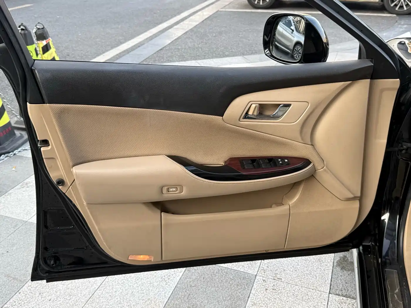 Toyota Crown 2011 2.5L Royal Leather Sunroof Special Edition фото 7