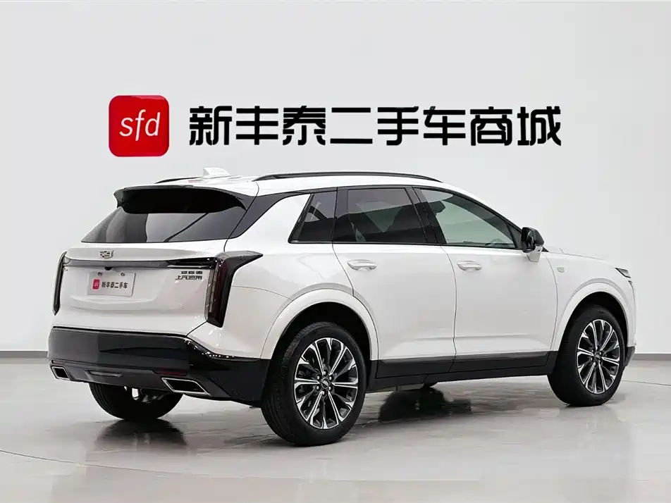 CADILLAC XT5