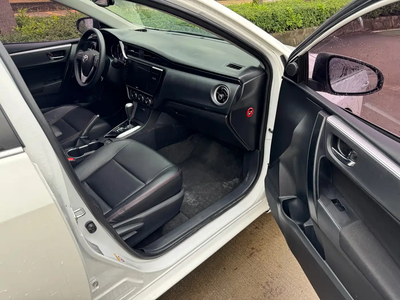 Toyota Corolla 2017 Facelift 1.2T S-CVT GL фото 8