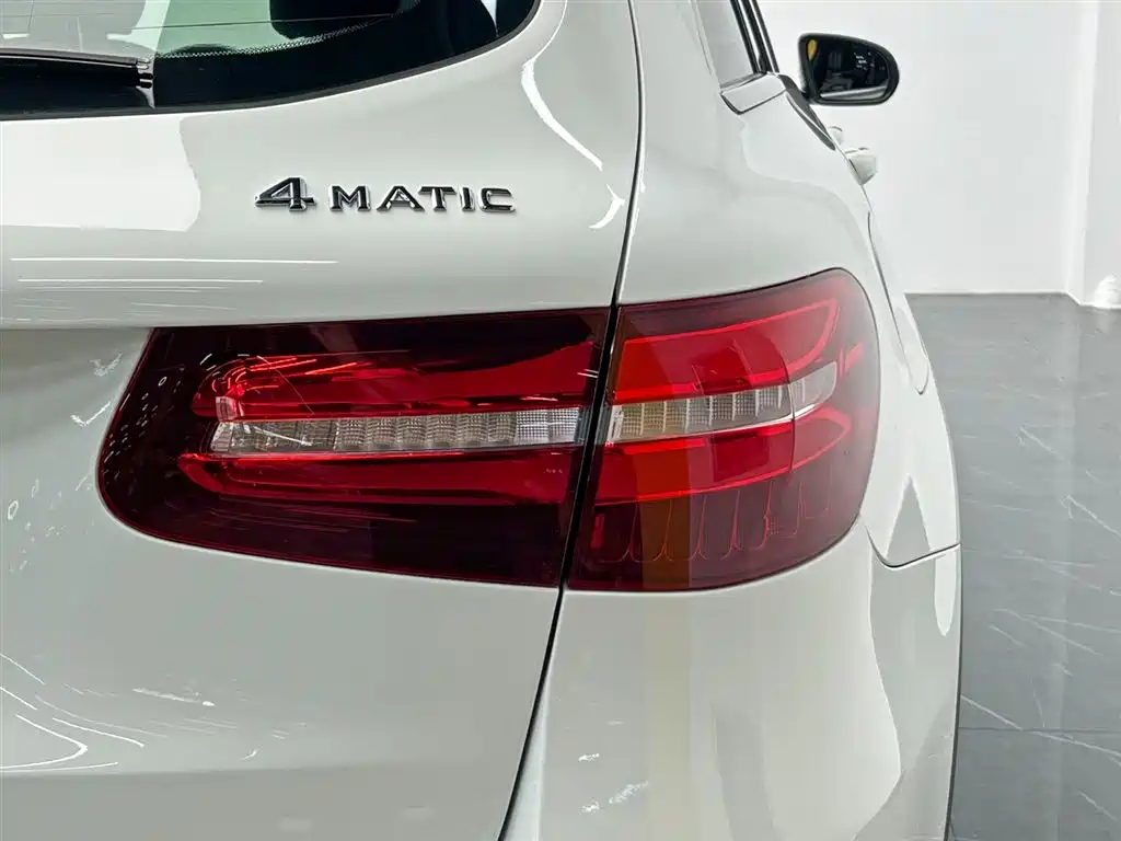 Mercedes-Benz GLC 2016 GLC 260 4MATIC Dynamic фото 12