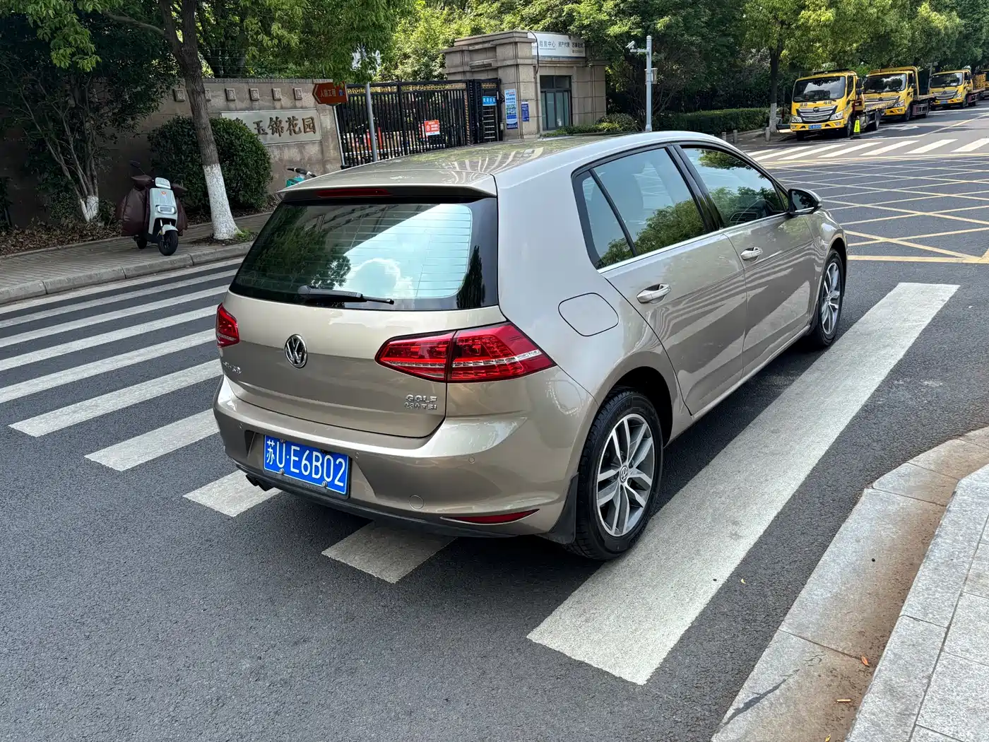 Volkswagen Golf 2016 230TSI Automatic Luxury фото 10