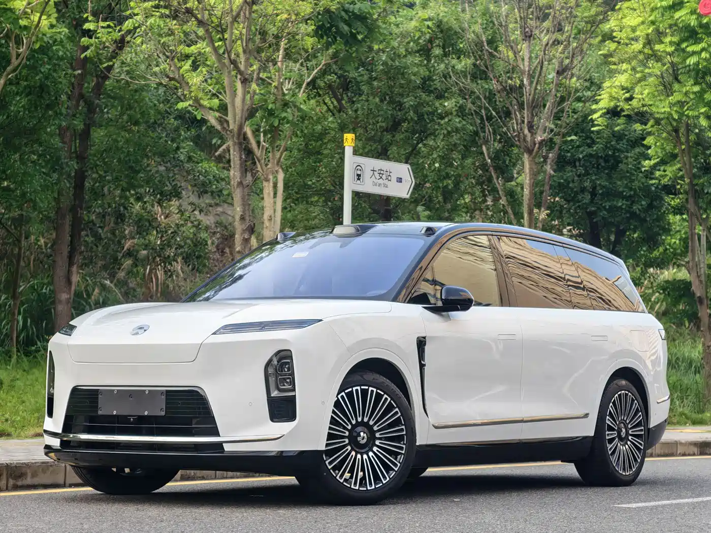 NIO ES8 2025 Model 6-Seat Executive Luxury Edition