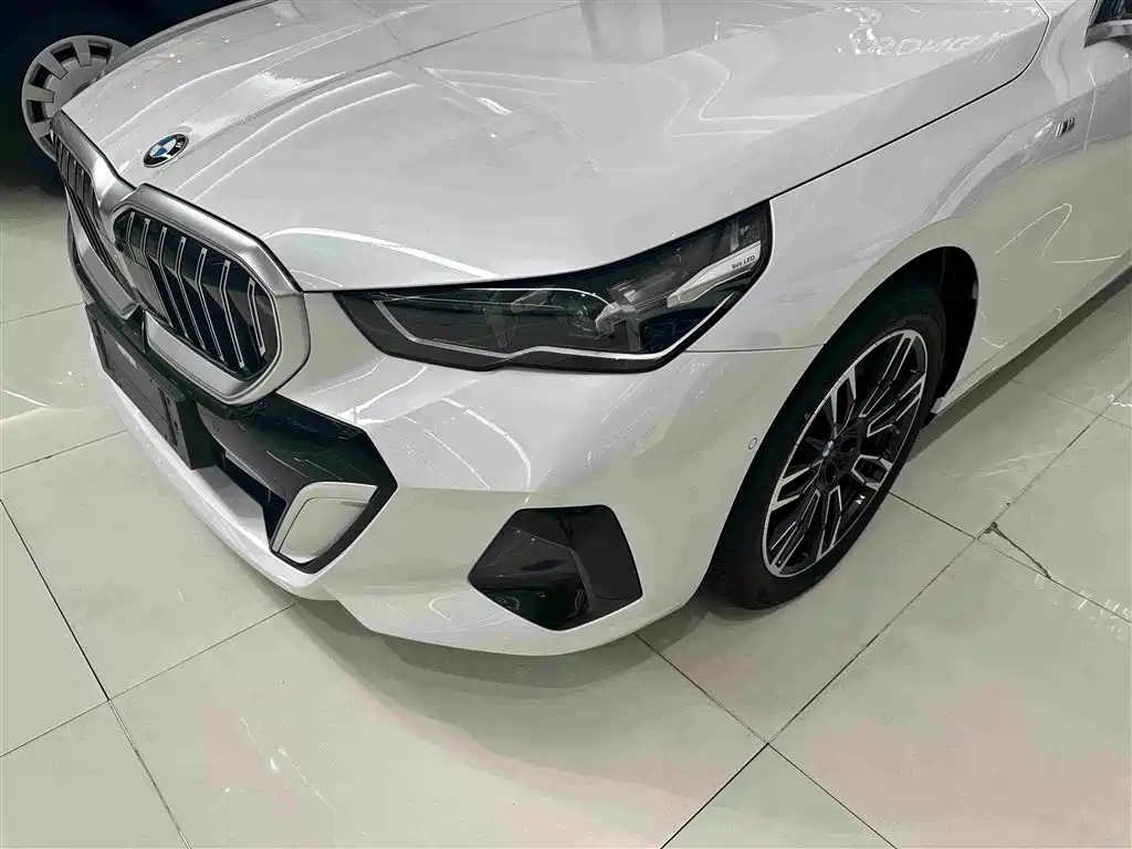 2026 BMW 5 Series