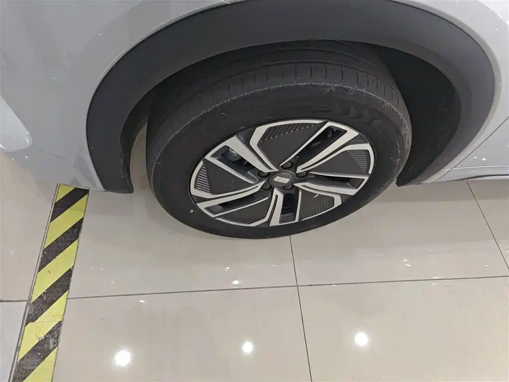 Geely Galaxy Galaxy Starship 7 EM-i 2025 Model 120km Voyage+ Edition фото 25