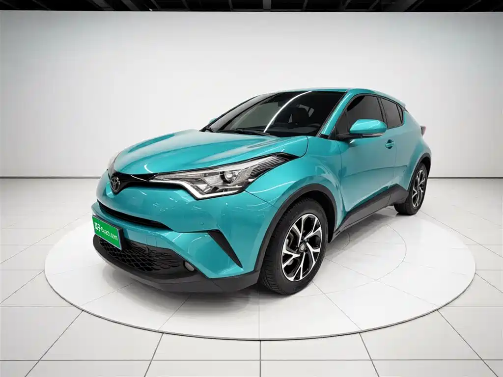 Toyota C-HR 2020 Model 2.0L Luxury фото 2