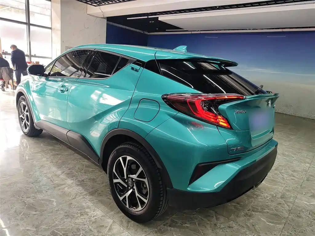 Toyota C-HR 2020 Model 2.0L Luxury фото 23