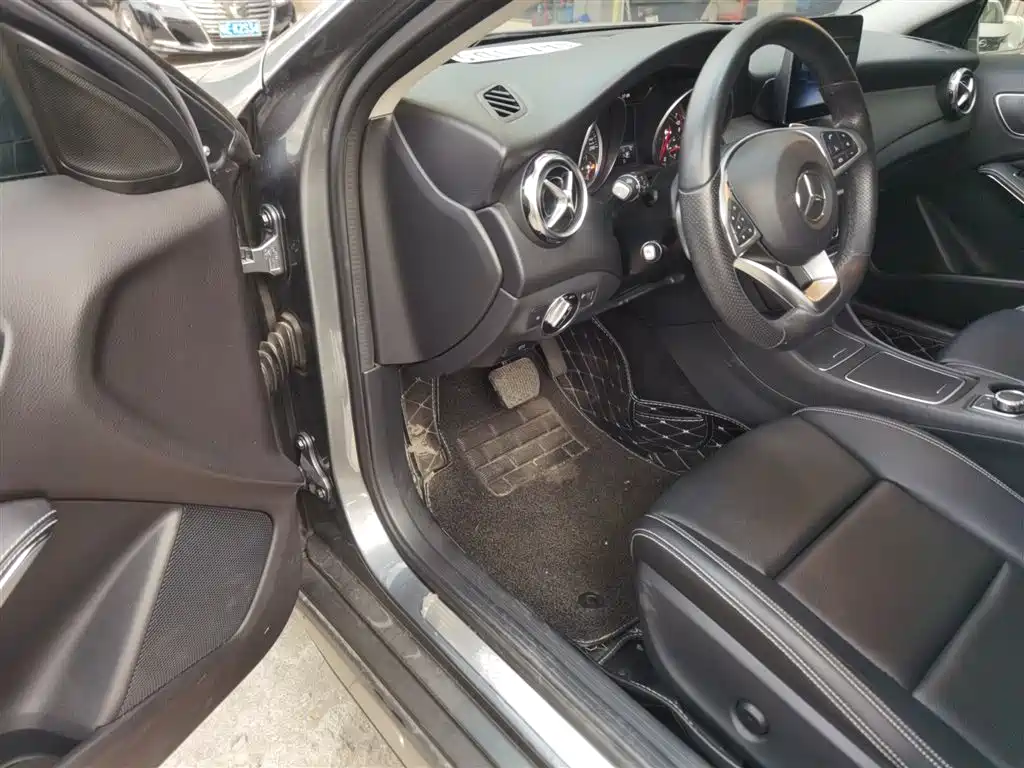 Mercedes-Benz GLA 2019 GLA 200 Dynamic фото 16