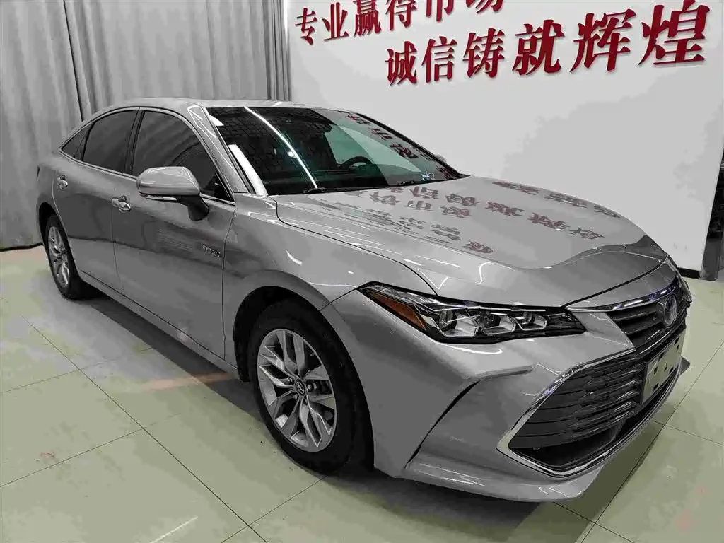 Toyota Avalon 2019 Hybrid 2.5L Luxury Edition China VI фото 3