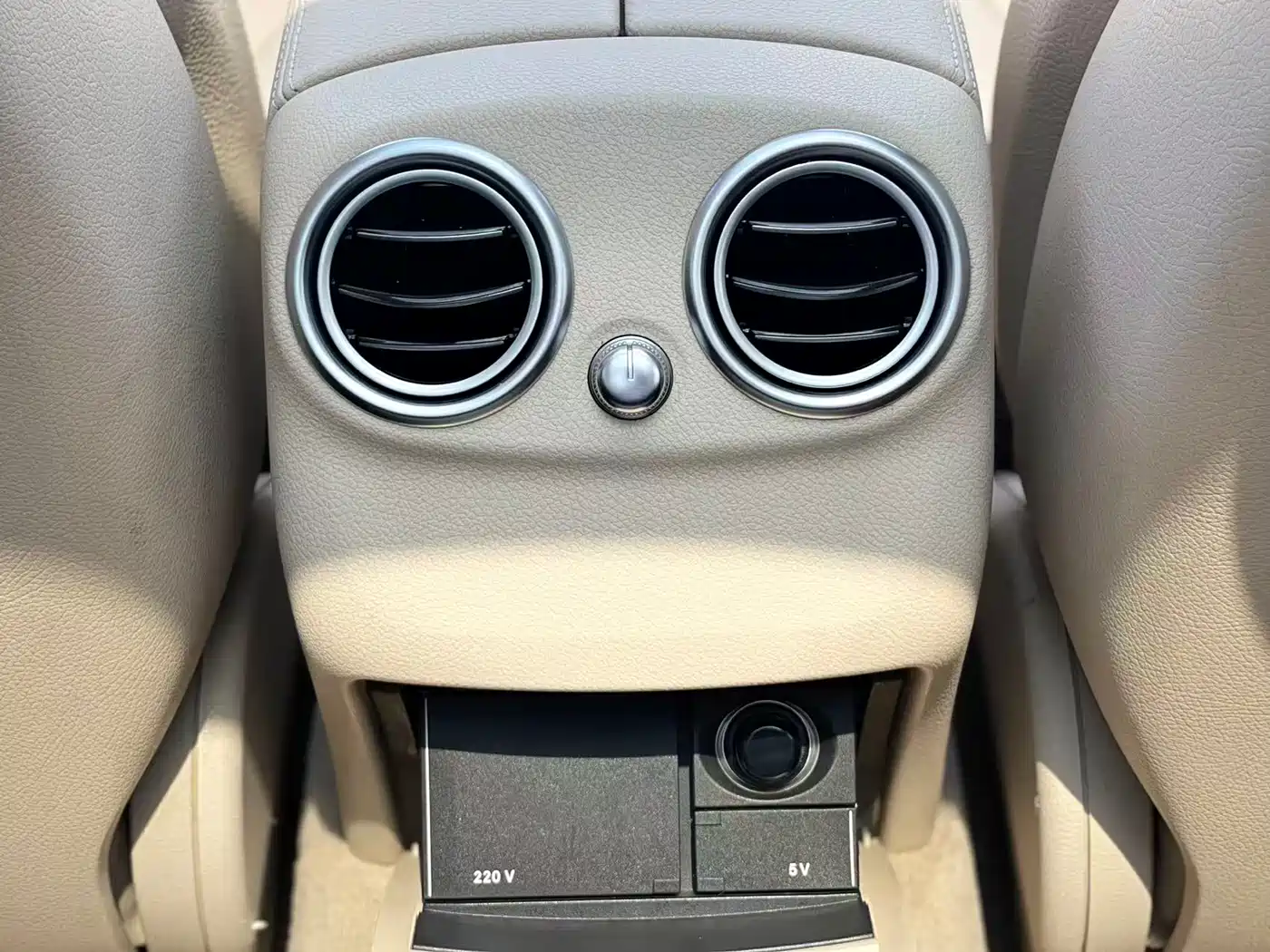Mercedes-Benz C-Class 2015 C 260 L фото 21