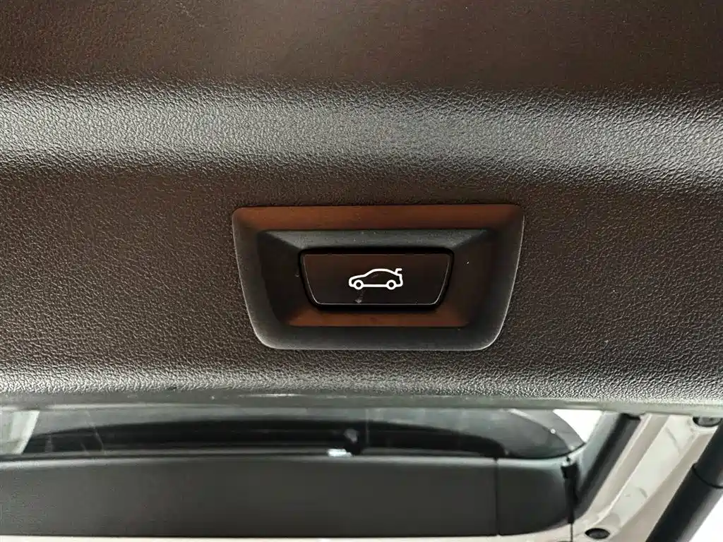 BMW X1 2023 sDrive20Li X Design Package фото 20