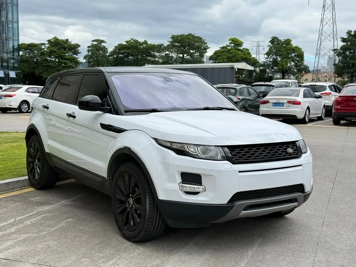 Land Rover Range Rover Evoque 2016 2015 2.0T 5-Door Intelligent Edition