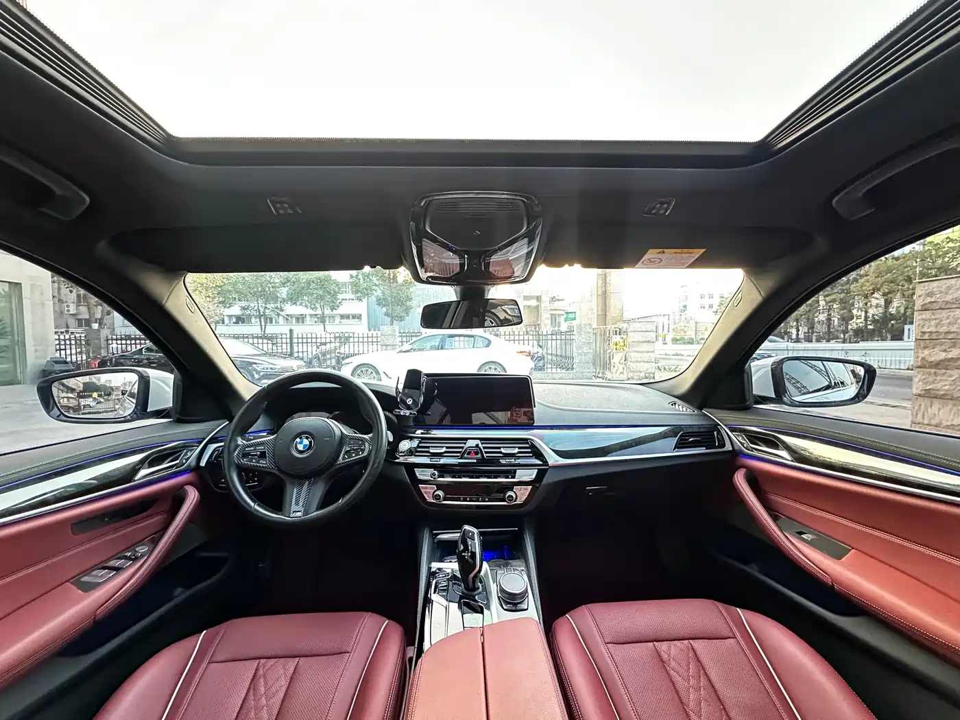 BMW 5 Series 2021 525Li M Sport Package фото 11