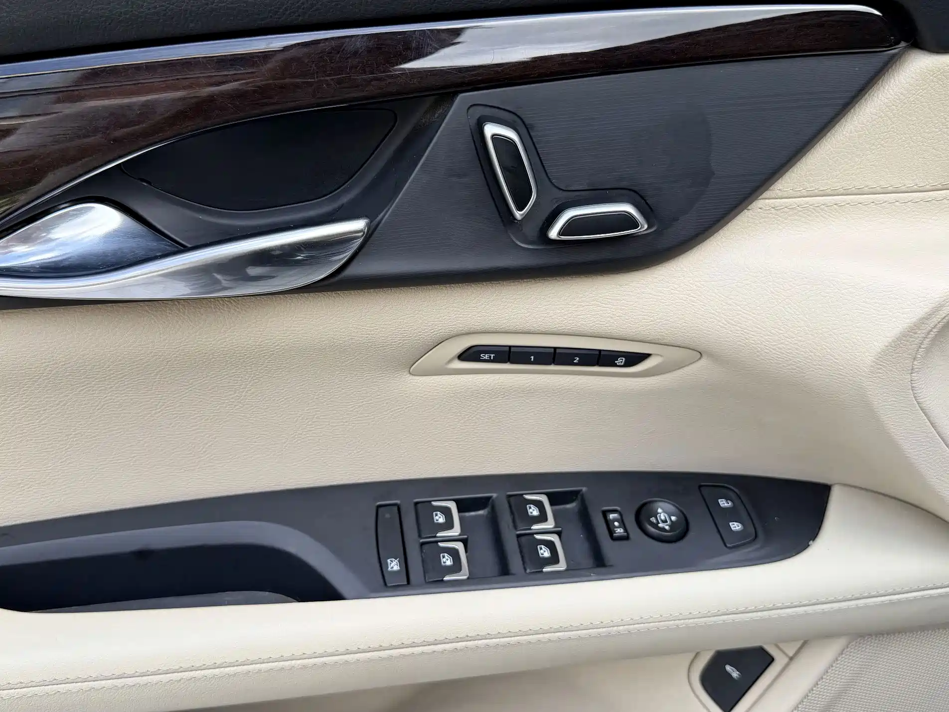 Фото 18 - Cadillac CT6