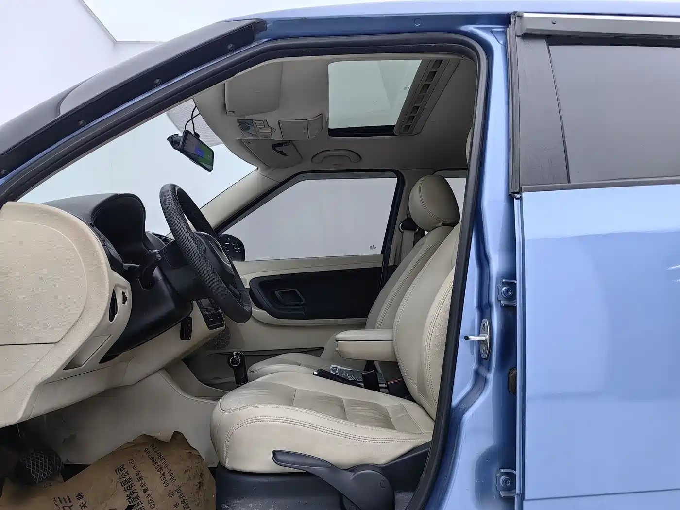 Škoda Fabia 2012 1.6L Auto Crystal Edition фото 4