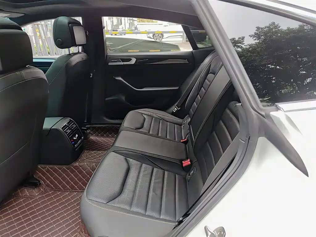 Volkswagen FAW-Volkswagen CC 2021 380TSI Eye-catching Edition фото 8