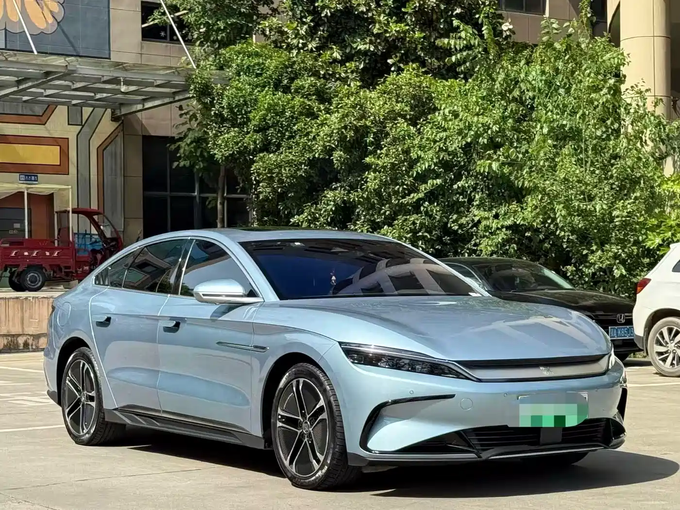 BYD Han 2023 EV Champion Edition 605KM FWD Premium фото 3