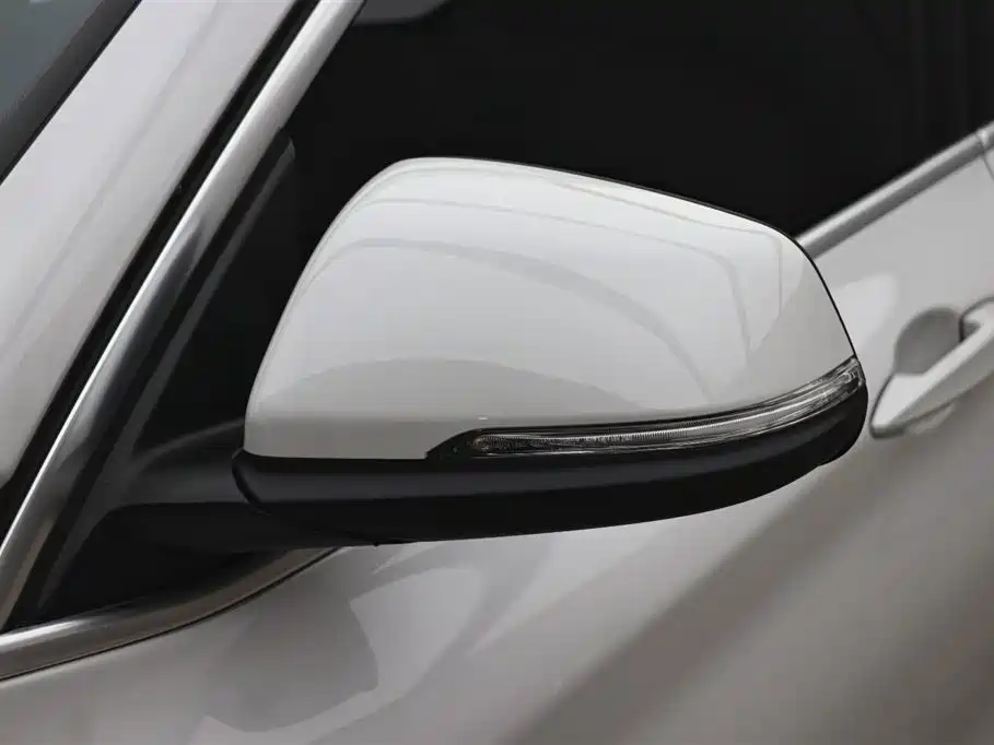 BMW X1 2022 sDrive25Li Leading фото 27