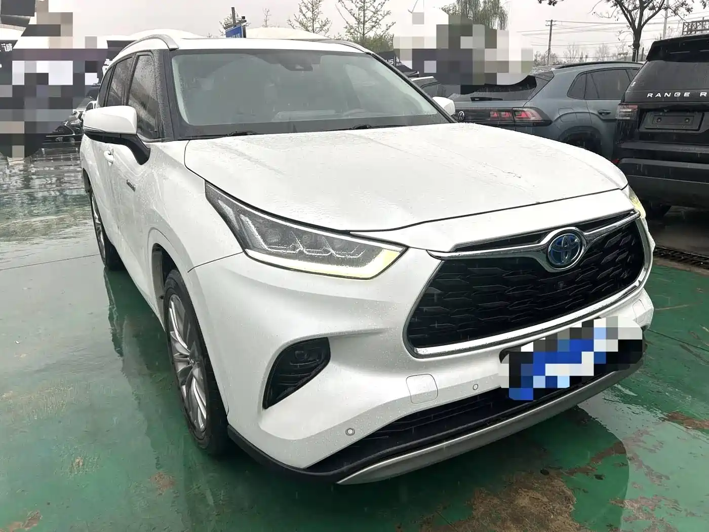 TOYOTA HIGHLANDER