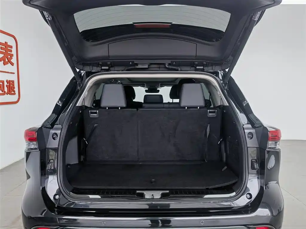 Toyota Highlander 2023 2.5L Smart Hybrid Dual Engine AWD Premium 7-Seater фото 16