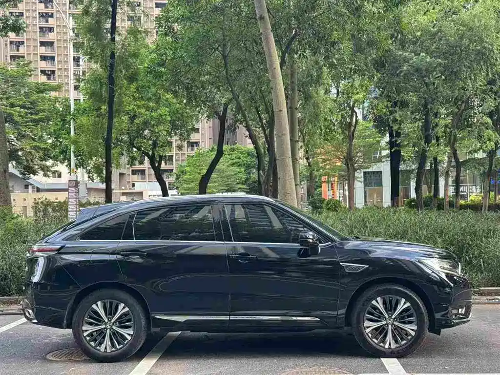 Photo 4 - Honda UR-V