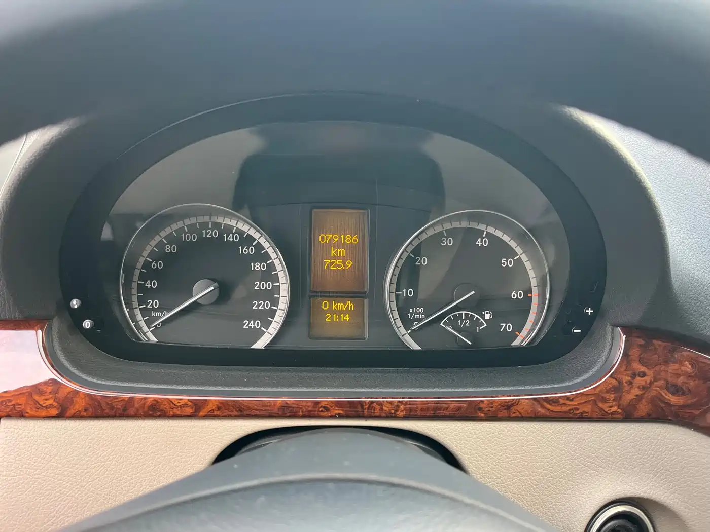 Mercedes-Benz Viano 2013 3.0L Comfort Edition фото 10