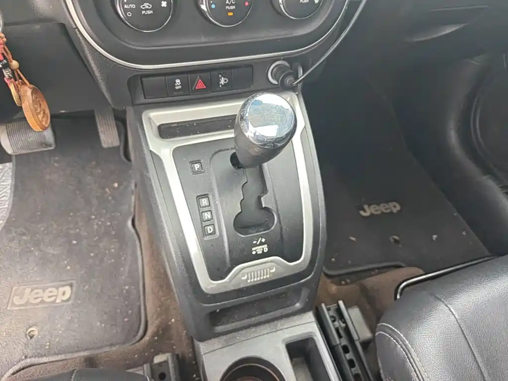 Jeep Compass (Import) 2016 2014 Facelift 2.4L 4WD Comfort Edition
