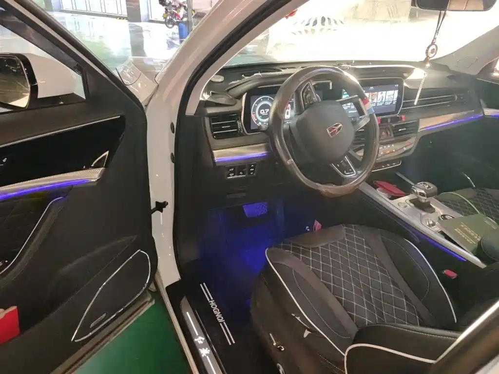 Hongqi HS5 2019 2.0T Smart Connect Enjoy Edition фото 14