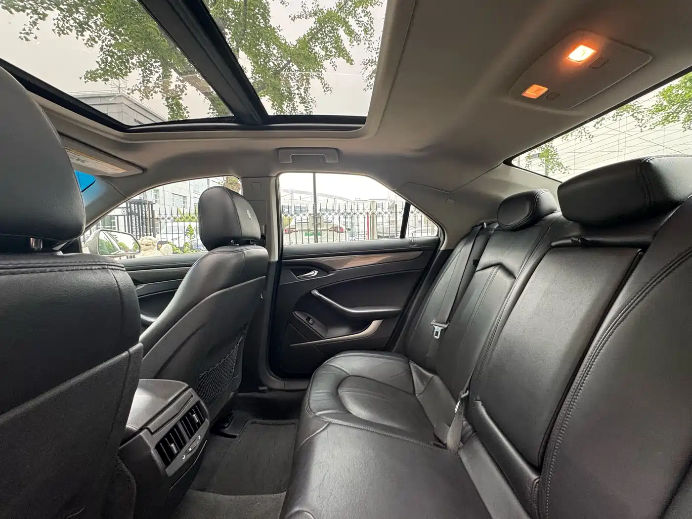Cadillac CTS (Import) 2010 Model 3.0 Luxury Sport Edition фото 13