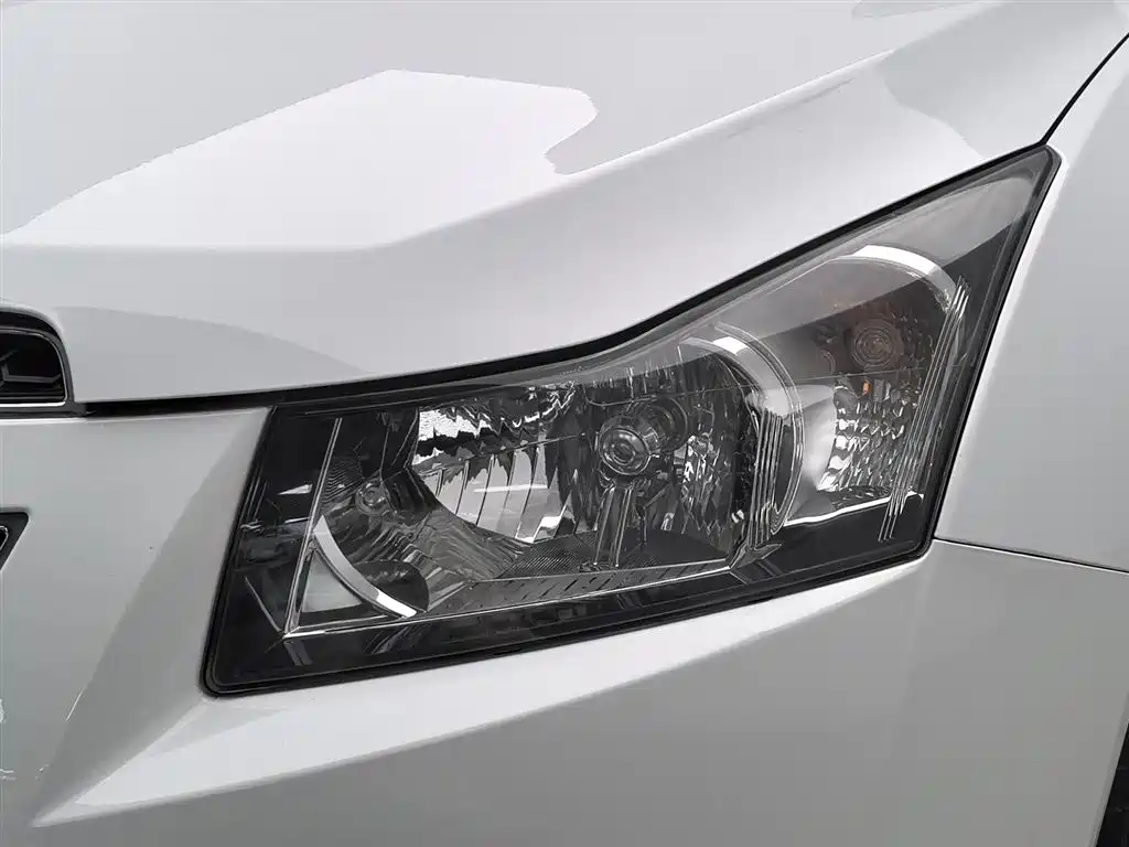 Chevrolet Cruze 2013 Model 1.8L SE AT фото 7