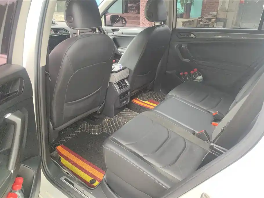 Volkswagen Tiguan L 2021 330TSI Automatic 2WD R-Line Premium фото 11