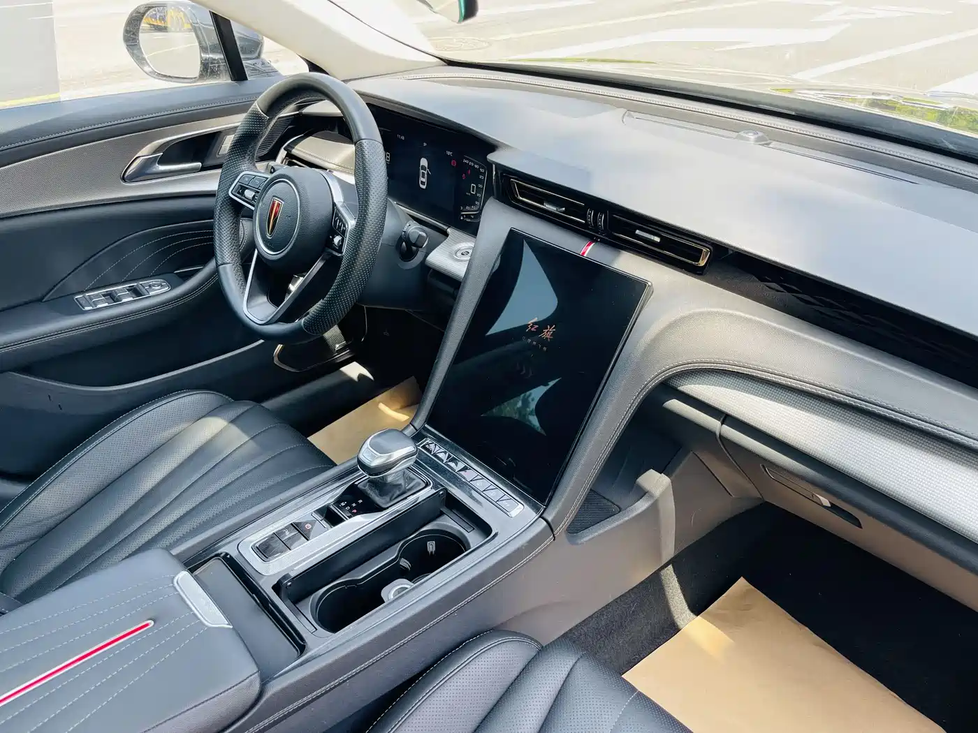 Hongqi H5 2024 1.5T DCT Smart Connect Flag Rhythm Edition фото 21