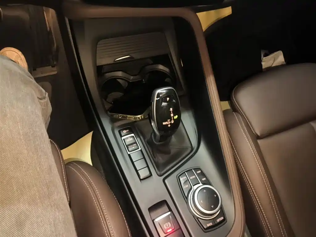 BMW X1 2020 sDrive25Li Leading Model фото 14