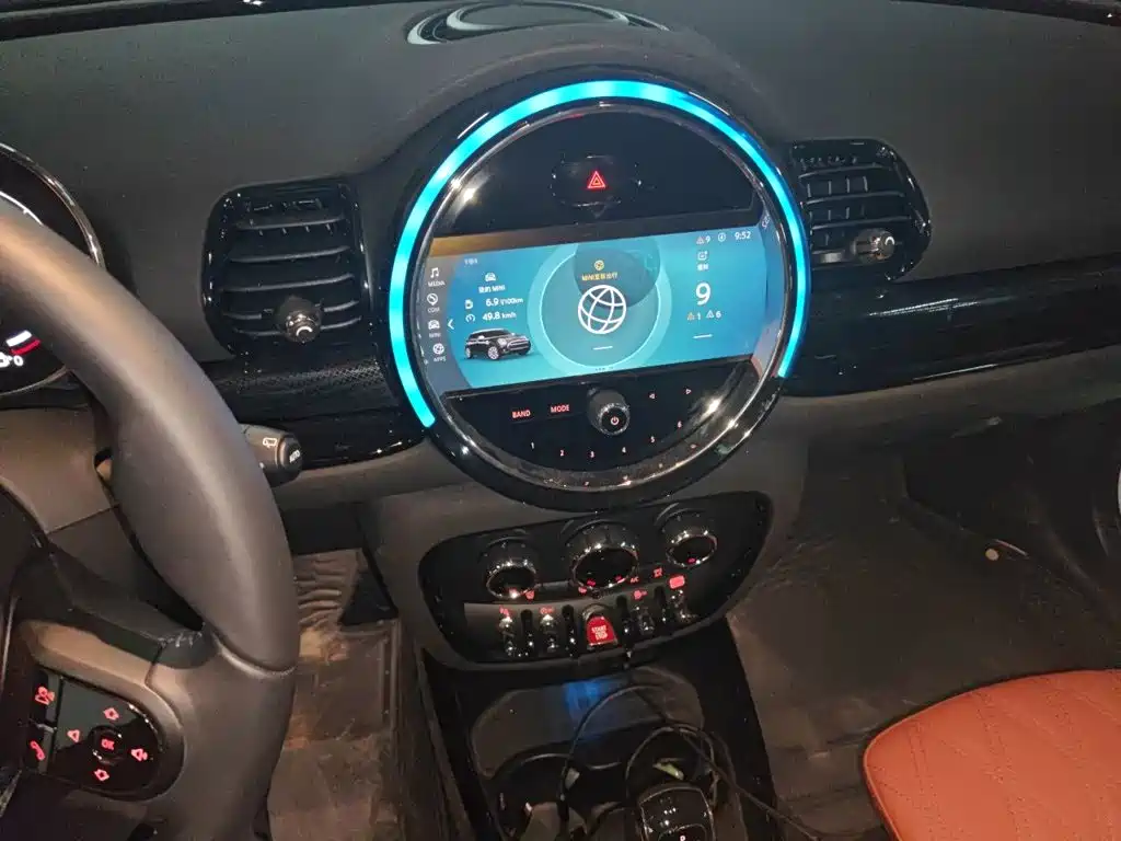 MINI CLUBMAN 2024 2023 Facelift 1.5T COOPER Connoisseur