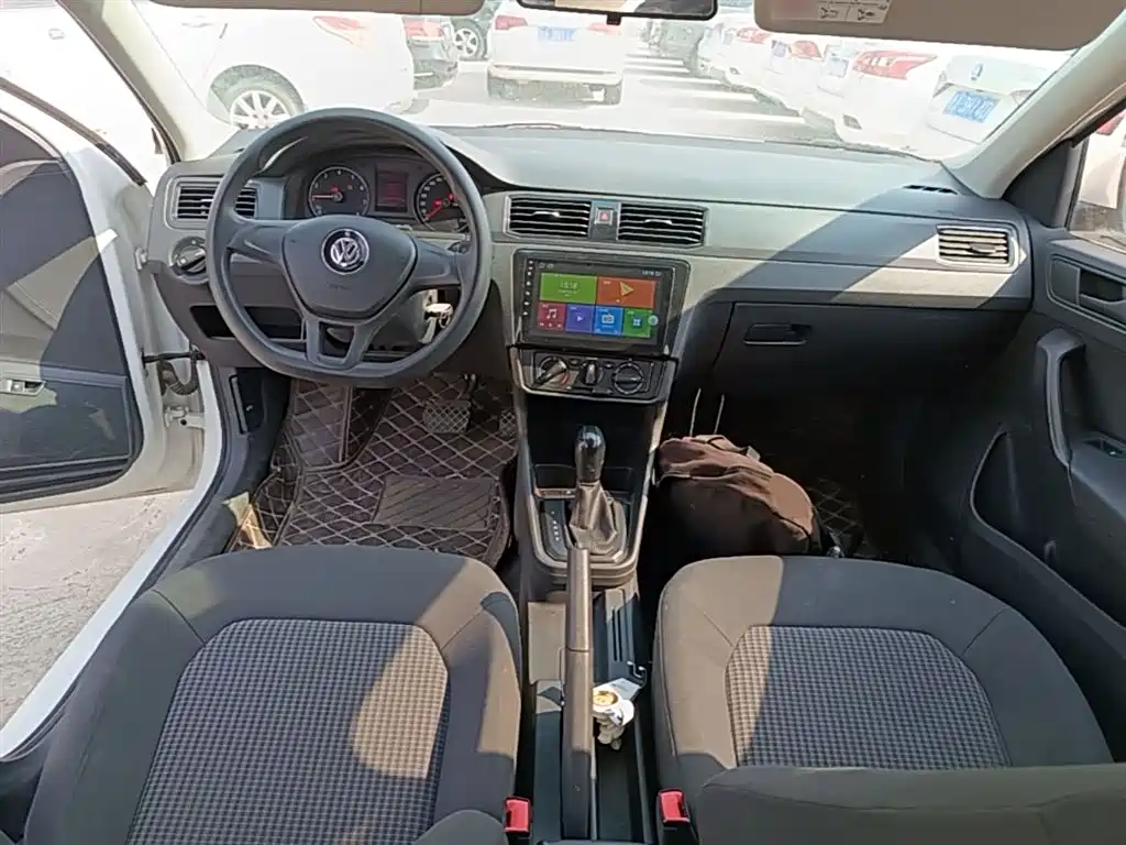 Photo 10 - Volkswagen Santana