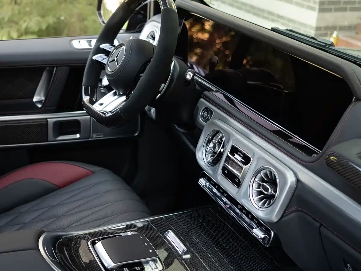 Mercedes-Benz G-Class 2025 G 500 фото 24