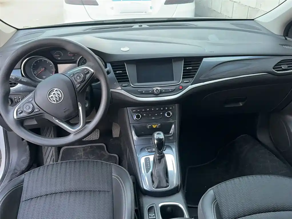 Buick Verano 2016 Hatchback 15S Automatic Leading фото 14