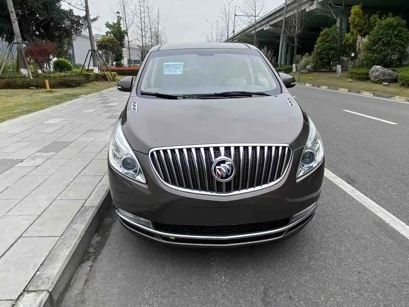 Buick GL8 2014 2.4L CT Luxury Business Comfort фото 2