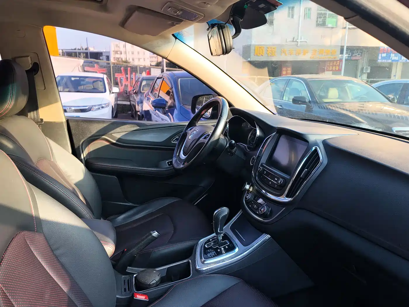 Baojun 560 2016 2016 1.8L iAMT Luxury