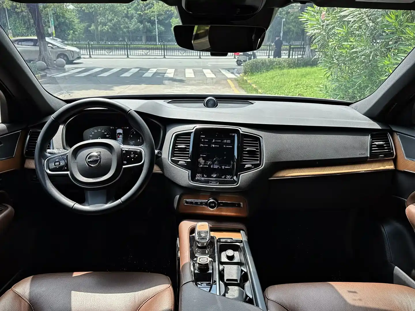 Photo 17 - Volvo XC90