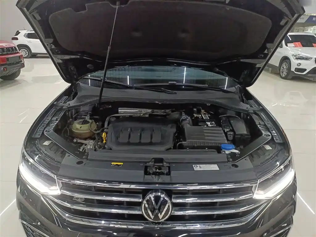 Volkswagen Tiguan L 2022 330TSI Auto 2WD R-Line Premium Edition фото 20