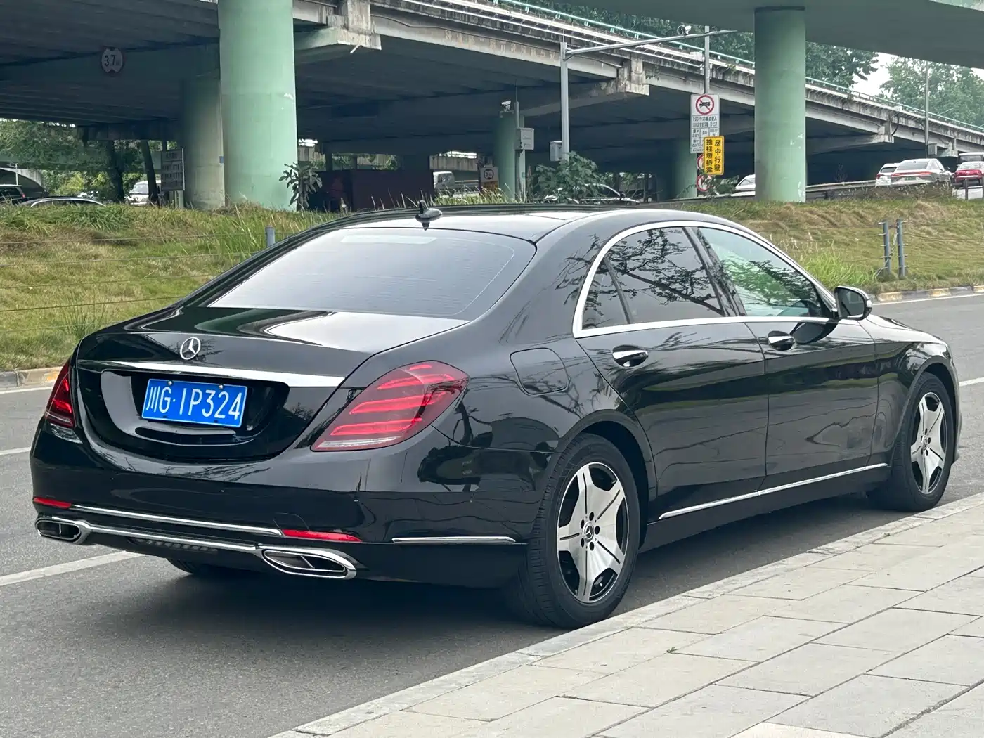 Mercedes-Benz S-Class 2016 S 320 L Luxury фото 4