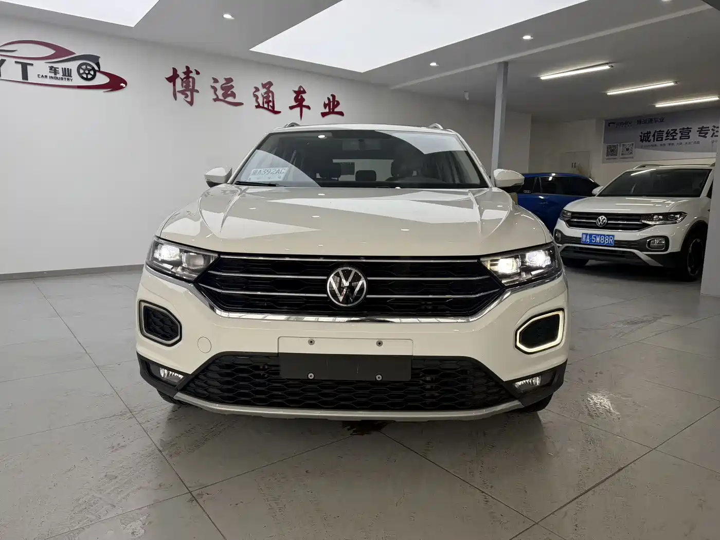 Volkswagen T-ROC 2021 Facelift 280TSI DSG 2WD Elite Smart Connect Edition фото 2