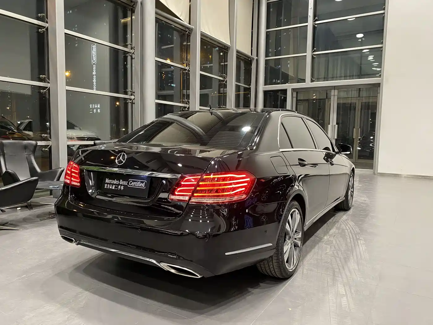 Mercedes-Benz E-Class 2015 Facelift E 180 L фото 16