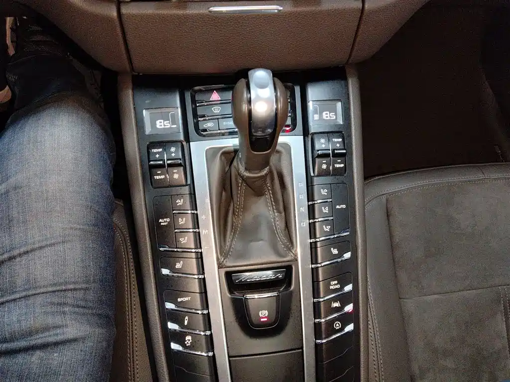 Porsche Macan 2017 Macan 2.0T фото 10